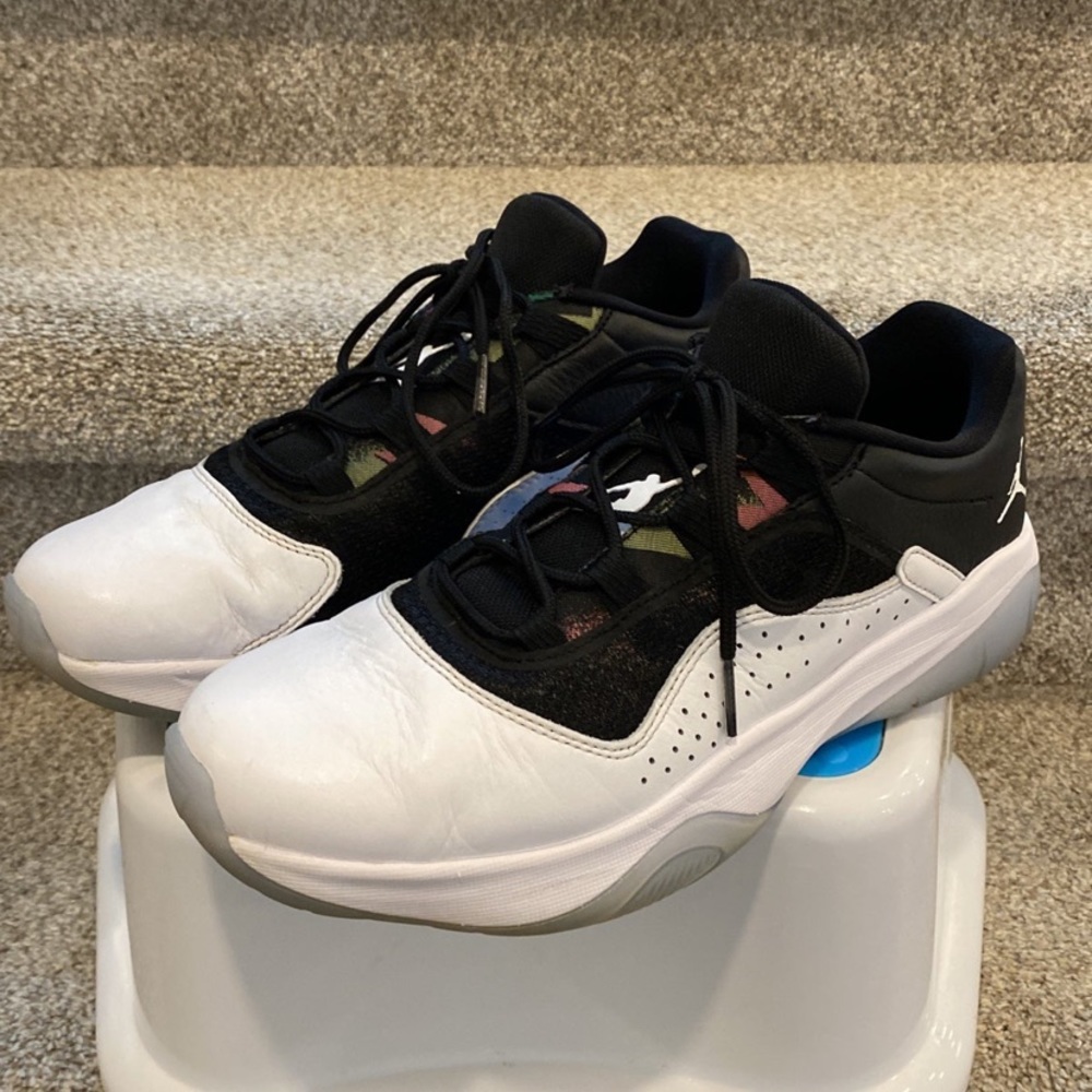 Jordan 11 CMFT Low South Beach (2021) size 8(41)